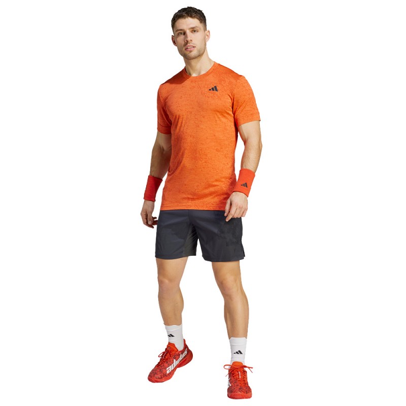 Adidas T freelift vorliebte Rot-Schwarzes T-Shirt