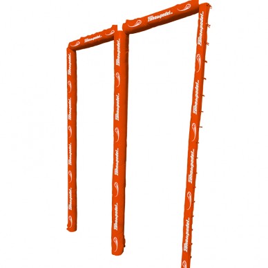 Türschutz mit 2 Padelplatz-Löchern