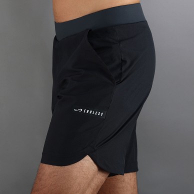 Short Endless Swift schwarz