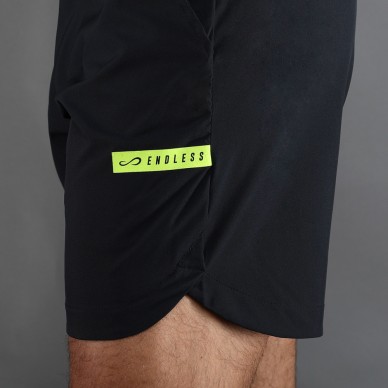 Short Endless Swift schwarz gelb