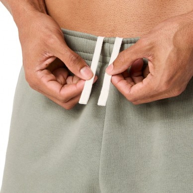 Asics Logo Fleece Short 7IN salvia grün